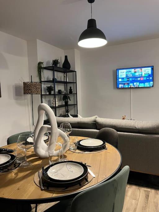 Ferienwohnung T3 Moderne - Proche Tram - Parking Prive Angers Exterior foto
